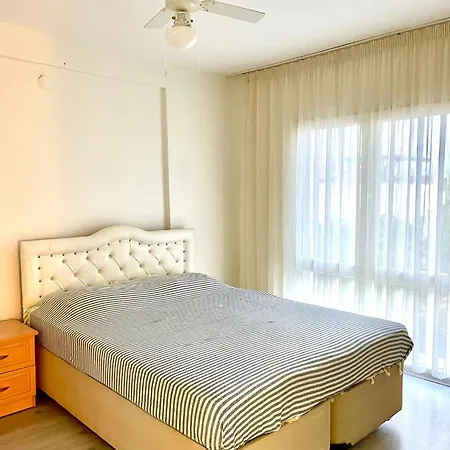 Triplex Family House, 쿠사다시