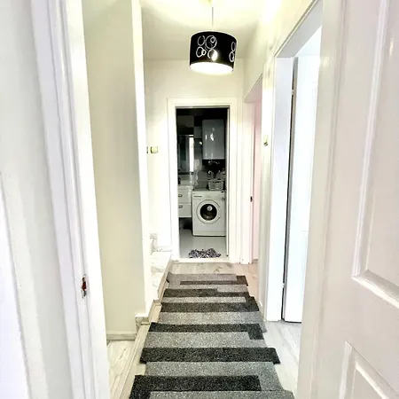 Triplex Family House, 库萨达斯